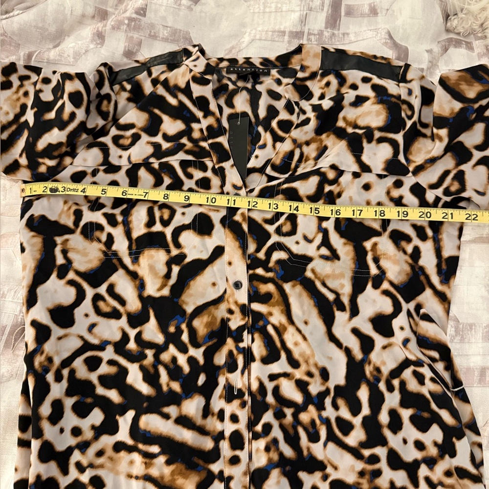 Attention long sleeved button up dress - Picture 8 of 8